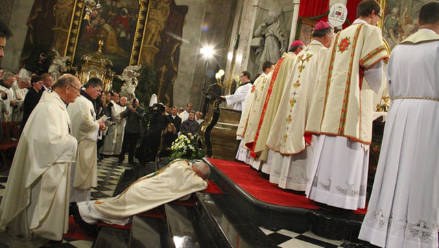 Posveen in umešen novi ljubljanski nadškof msgr. Stanislav Zore