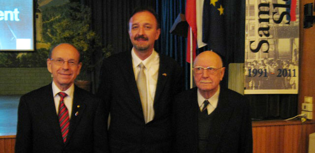 SVEČANA AKADEMIJA V POČASTITEV 20.OBLETNICE SAMOSTOJNOSTI REPUBLIKE SLOVENIJE V VERSKEM SREDIŠČU MERRYLANDS.